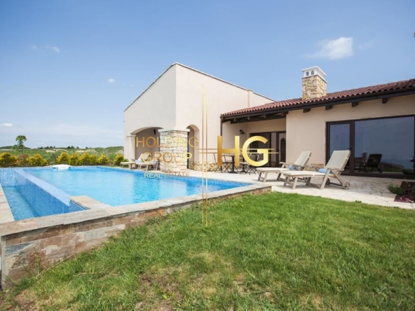 Къща в Балчик - 159 кв.м за 1856 €/кв.м - Снимка #1