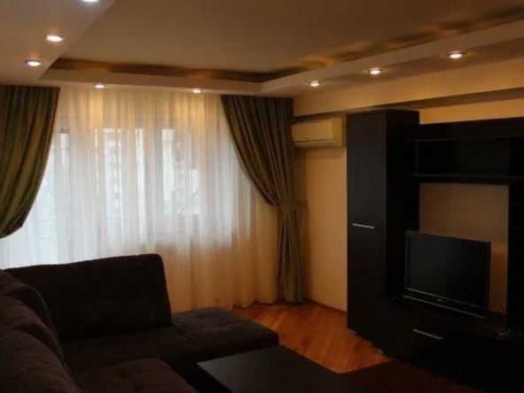 Дава се под наем Тристаен апартамент в Пловдив, Въстанически - 90 кв.м за 346.8 € - Снимка #1