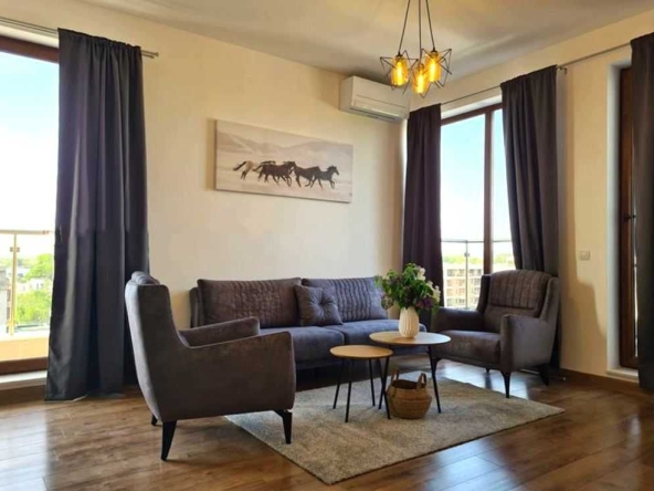 Дава се под наем Двустаен апартамент в Пловдив, Кършияка - 101 кв.м за 600 € - Снимка #1