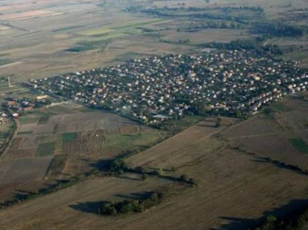 Земеделски имот в с. Овощник, Област Стара Загора -  кв.м за 7140 €/дка - Снимка #1