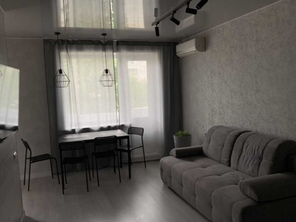 Дава се под наем Двустаен апартамент в Пловдив, Център - 60 кв.м за 316.2 € - Снимка #1