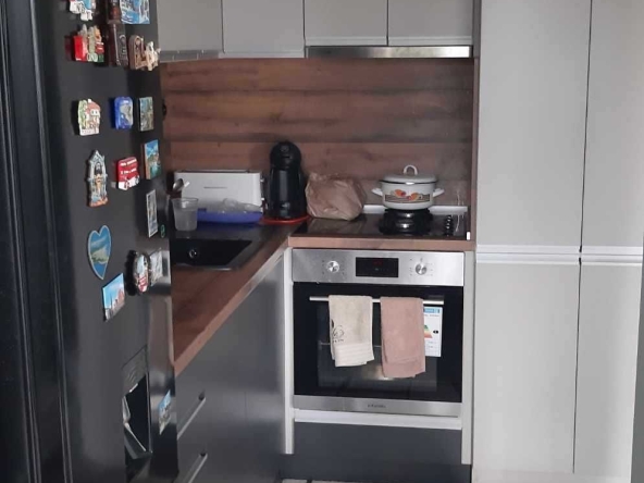 Етаж от къща в Търговище, Вароша - 79 кв.м за 1872 €/кв.м - Снимка #1