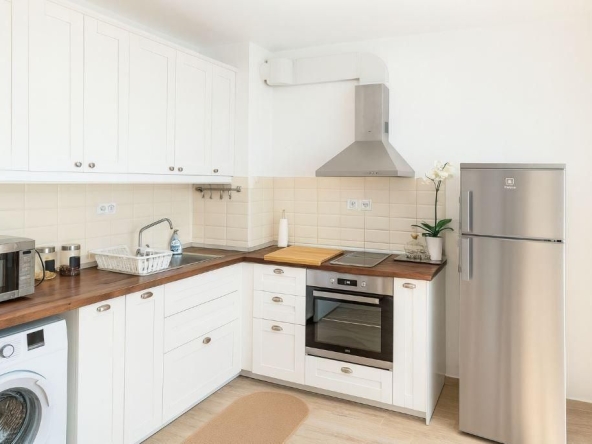 Дава се под наем Двустаен апартамент в Варна, Спортна зала - 55 кв.м за 460 € - Снимка #1