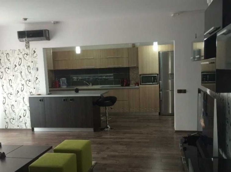 Дава се под наем  в Пловдив, Младежки Хълм - 20 кв.м за 99.45 € - Снимка #1