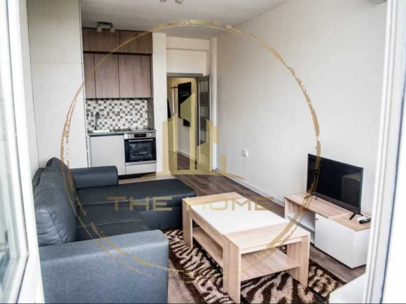 Дава се под наем Едностаен апартамент в Варна, Център - 35 кв.м за 375 € - Снимка #1