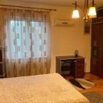 Дава се под наем Тристаен апартамент в Бургас, Меден рудник - зона А - 95 кв.м за 290.7 € - Снимка #1