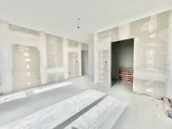 Тристаен апартамент в Варна, м-т Траката - 126 кв.м за 1548 €/кв.м - Снимка #1