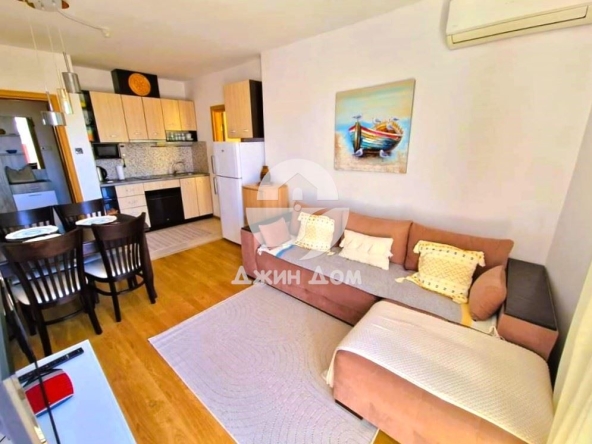 Тристаен апартамент в к.к. Слънчев бряг - 79 кв.м за 1330 €/кв.м - Снимка #1