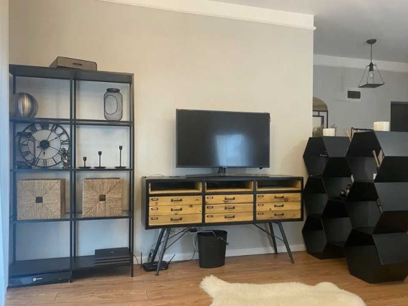 Дава се под наем Двустаен апартамент в Пловдив, Каменица 2 - 60 кв.м за 285.6 € - Снимка #1