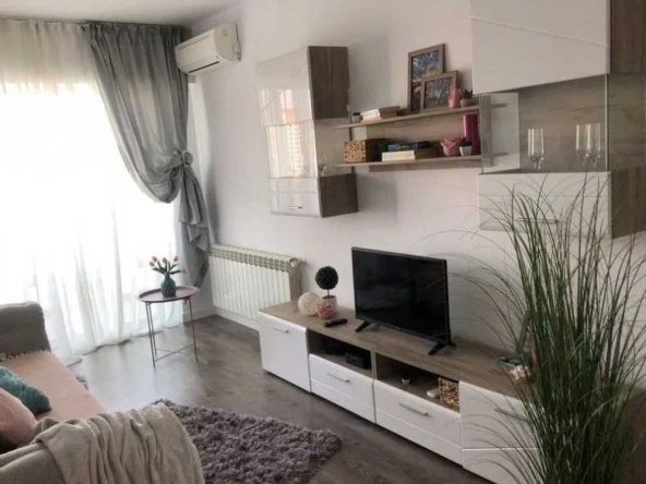 Дава се под наем Двустаен апартамент в Пловдив, Западен - 64 кв.м за 255 € - Снимка #1