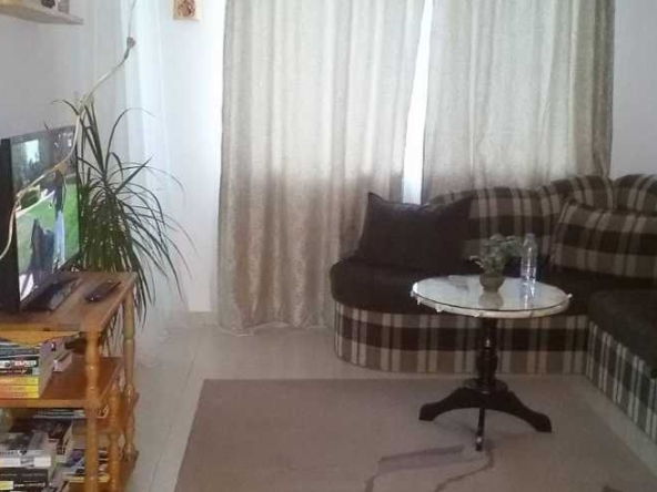 Дава се под наем Двустаен апартамент в Бургас, Лазур - 55 кв.м за 200 € - Снимка #1