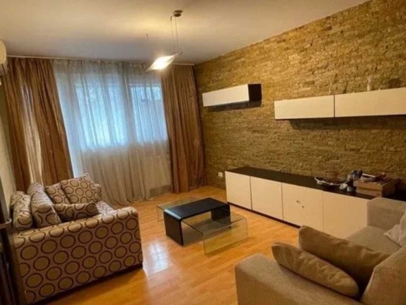 Дава се под наем Двустаен апартамент в Пловдив, Коматево - 60 кв.м за 270.3 € - Снимка #1