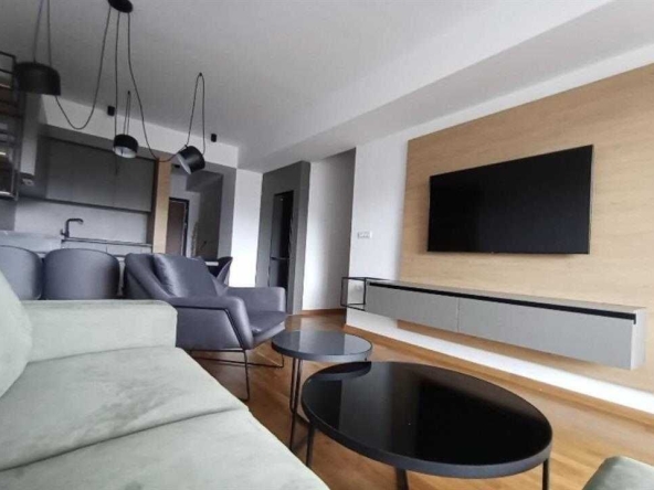 Дава се под наем Двустаен апартамент в Бургас, Изгрев - 53 кв.м за 204 € - Снимка #1