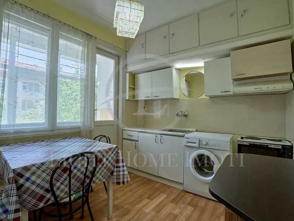 Двустаен апартамент в Пловдив, Младежки Хълм - 60 кв.м за 1292 €/кв.м - Снимка #1