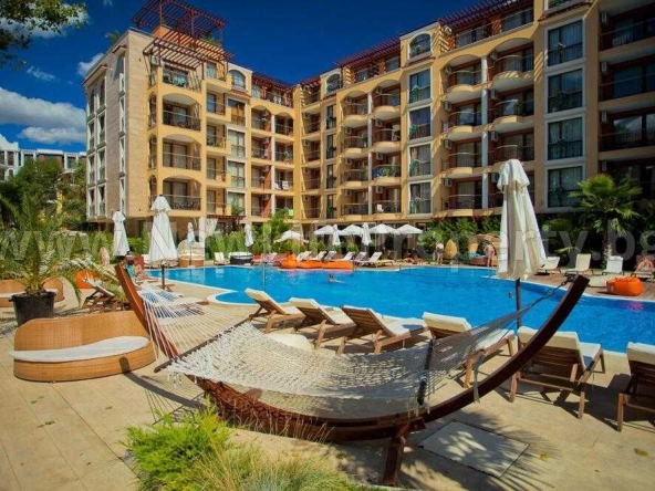 Двустаен апартамент в к.к. Слънчев бряг - 66 кв.м за 1213 €/кв.м - Снимка #1