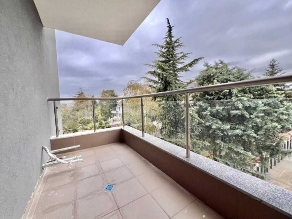 Тристаен апартамент в к.к. Св.Св. Константин и Елена - 85 кв.м за 1977 €/кв.м - Снимка #1