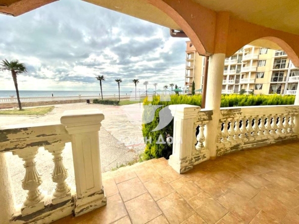 Двустаен апартамент в к.к. Елените - 95 кв.м за 783 €/кв.м - Снимка #1