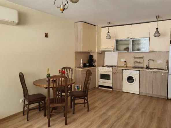 Дава се под наем Двустаен апартамент в София, Център - 64 кв.м за 450 € - Снимка #1