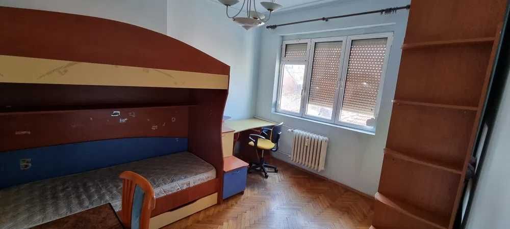 Дава се под наем Тристаен апартамент в София, Център - 110 кв.м за 899лв € - Снимка #4