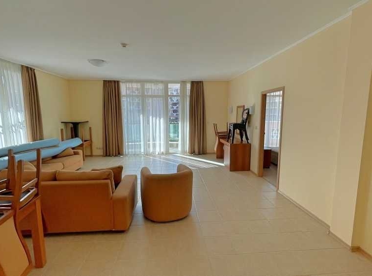 Тристаен апартамент в Поморие - 128 кв.м за 508 €/кв.м - Снимка #2