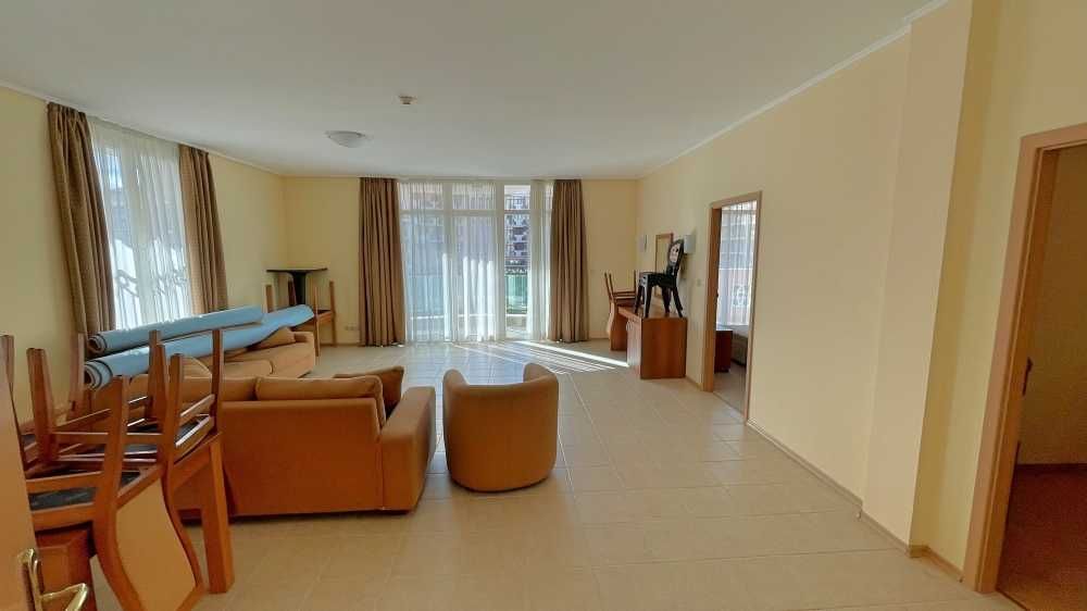 Тристаен апартамент в Поморие - 128 кв.м за 508 €/кв.м - Снимка #2
