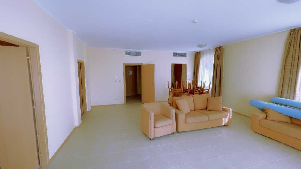 Тристаен апартамент в Поморие - 128 кв.м за 508 €/кв.м - Снимка #5