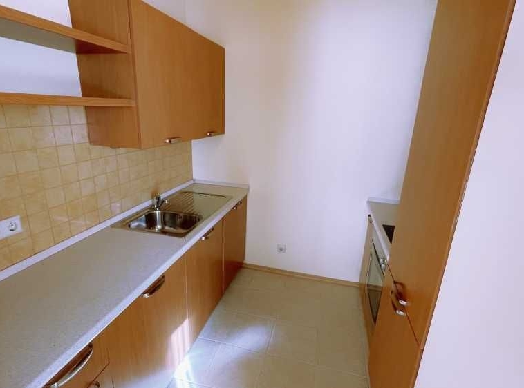 Тристаен апартамент в Поморие - 128 кв.м за 508 €/кв.м - Снимка #8