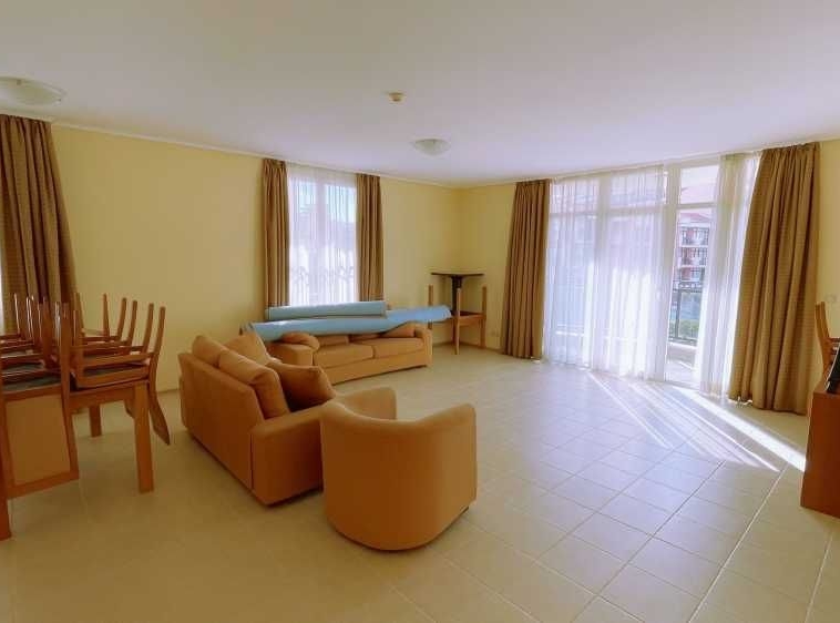 Тристаен апартамент в Поморие - 128 кв.м за 508 €/кв.м - Снимка #10