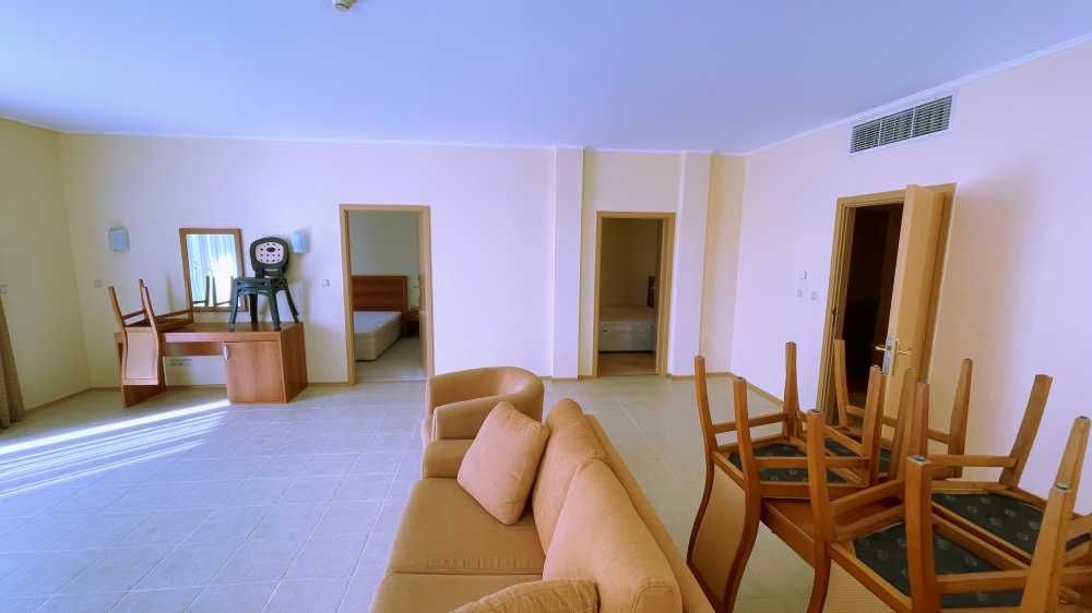 Тристаен апартамент в Поморие - 128 кв.м за 508 €/кв.м - Снимка #11
