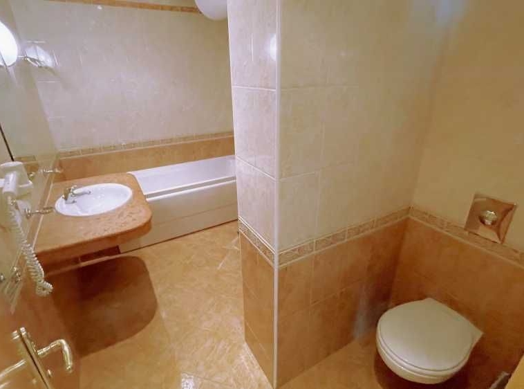 Тристаен апартамент в Поморие - 128 кв.м за 508 €/кв.м - Снимка #16