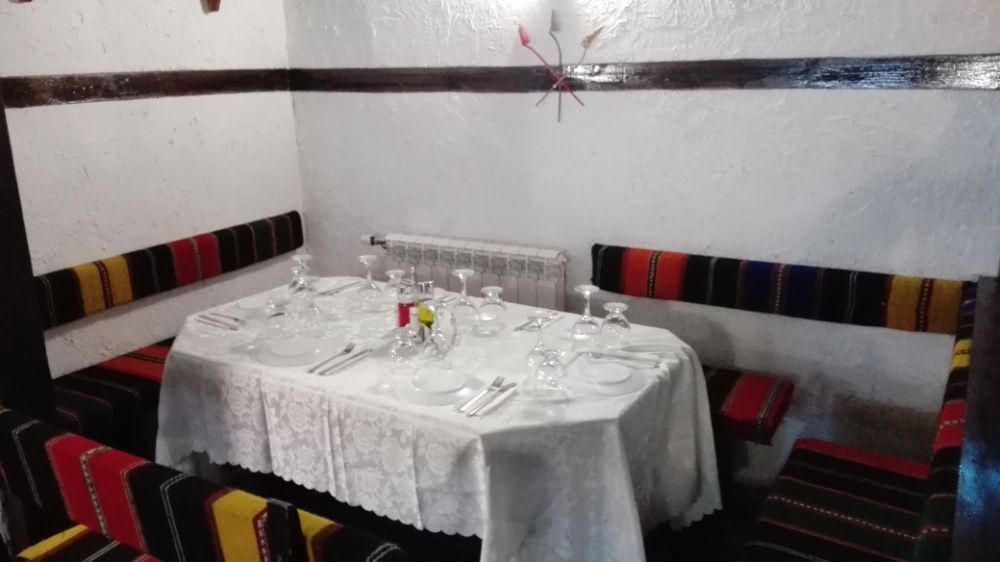 Дава се под наем Заведение в Банско - 200 кв.м за 1000 € - Снимка #12