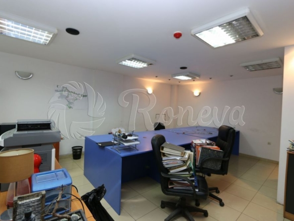Дава се под наем Офис в Варна, Център - 150 кв.м за 450 € - Снимка #1