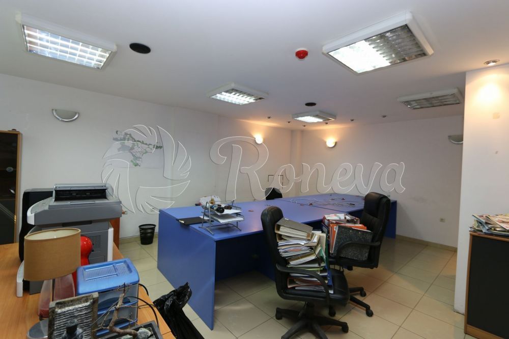 Дава се под наем Офис в Варна, Център - 150 кв.м за 450 € - Снимка #1