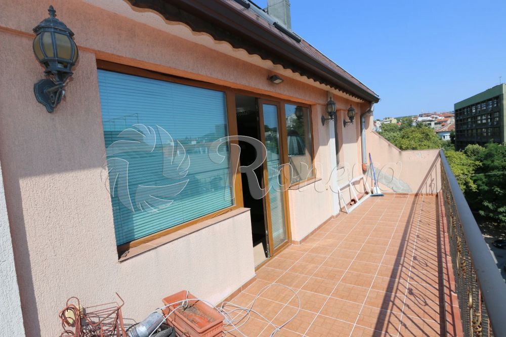 Дава се под наем Офис в Варна, Център - 150 кв.м за 450 € - Снимка #7