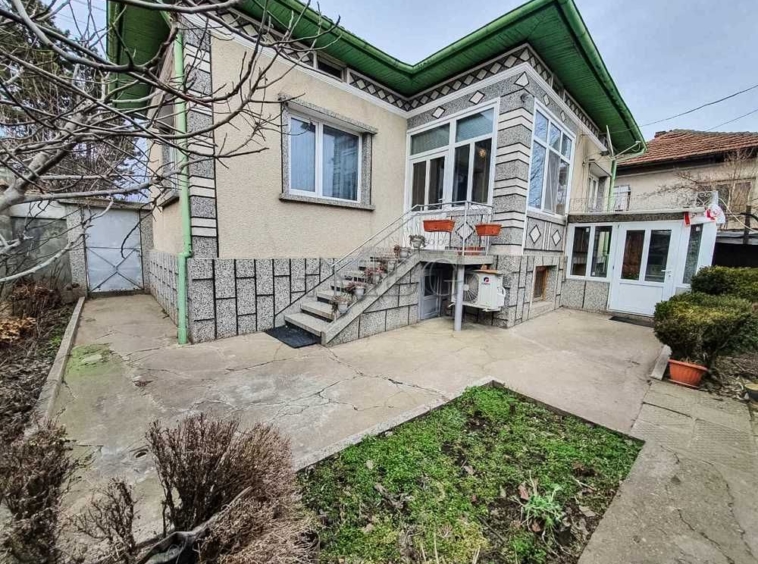 Къща в Бяла - 120 кв.м за 325 €/кв.м - Снимка #1