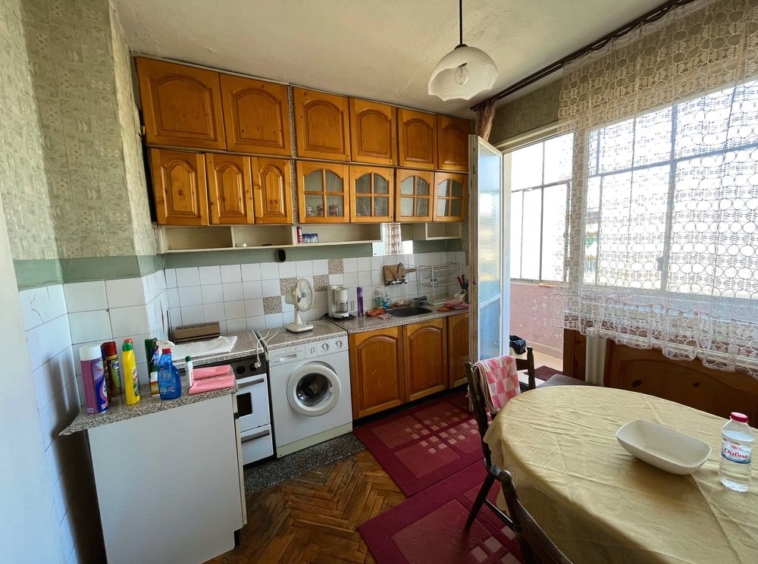 Тристаен апартамент в Благоевград, Идеален център - 74 кв.м за 690 €/кв.м - Снимка #14