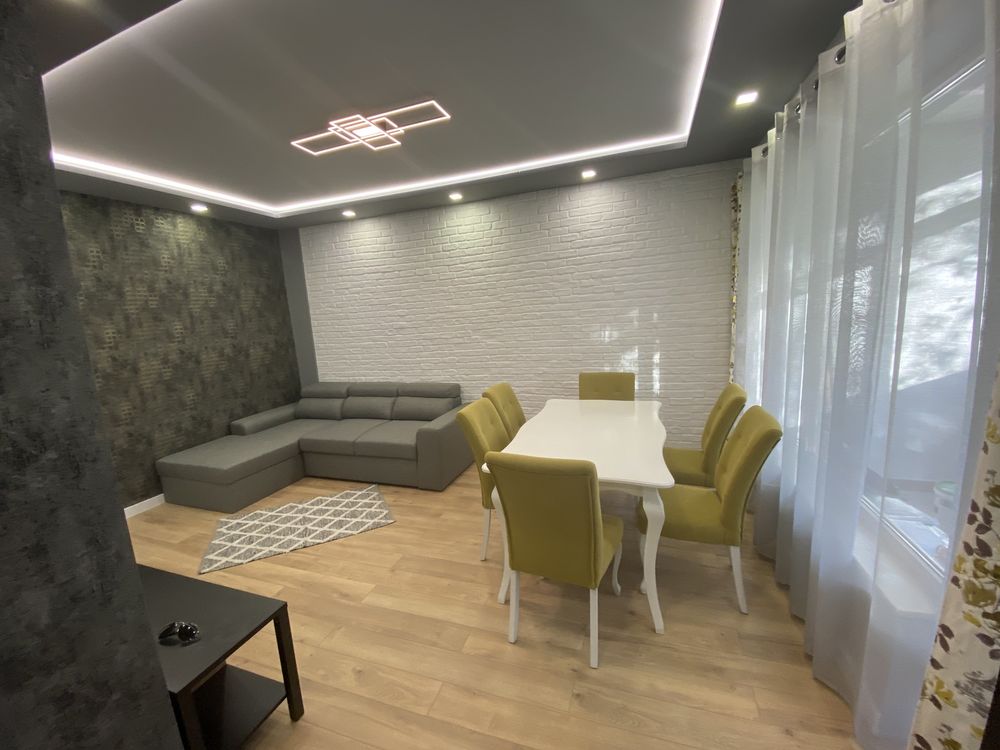 Тристаен апартамент в Пловдив, Кючук Париж - 86 кв.м за 1547 €/кв.м - Снимка #7