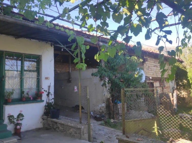 Къща в с. Тъжа, Област Стара Загора - 110 кв.м за 319 €/кв.м - Снимка #2