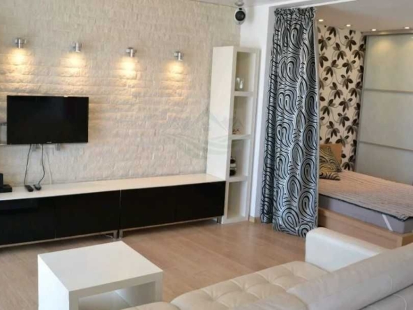 Дава се под наем Едностаен апартамент в Пловдив, Младежки Хълм - 40 кв.м за 260лв € - Снимка #1