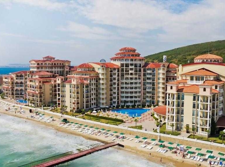 Тристаен апартамент в к.к. Елените - 119 кв.м за 1009 €/кв.м - Снимка #15