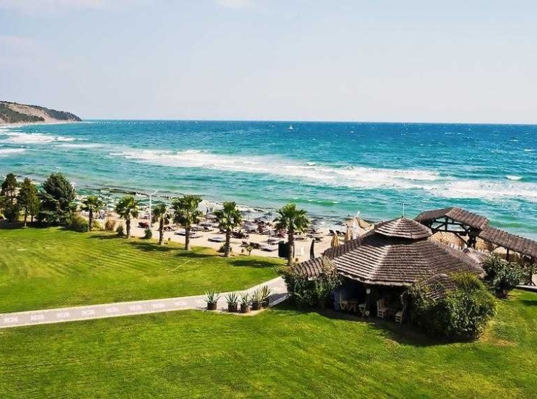 Тристаен апартамент в к.к. Елените - 119 кв.м за 1009 €/кв.м - Снимка #23