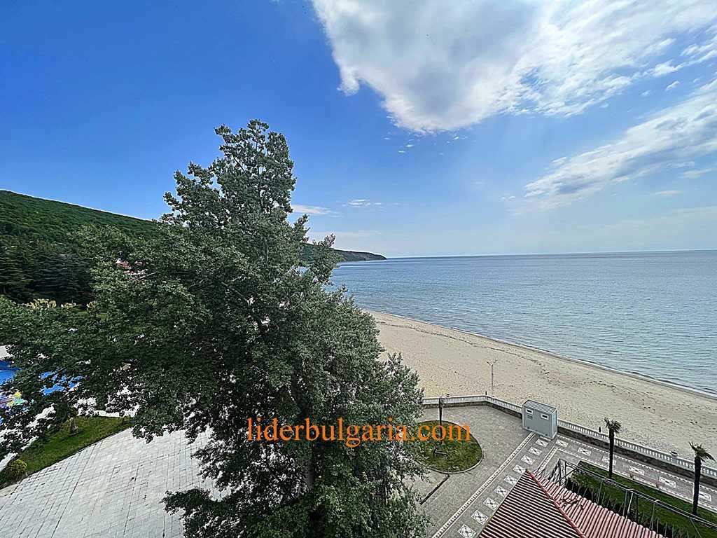 Тристаен апартамент в к.к. Елените - 119 кв.м за 1009 €/кв.м - Снимка #1