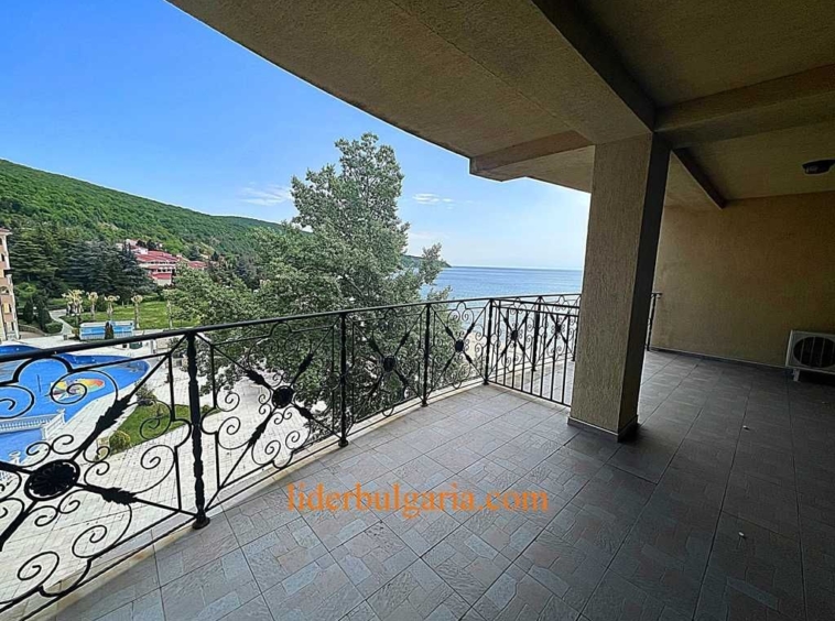Тристаен апартамент в к.к. Елените - 119 кв.м за 1009 €/кв.м - Снимка #3