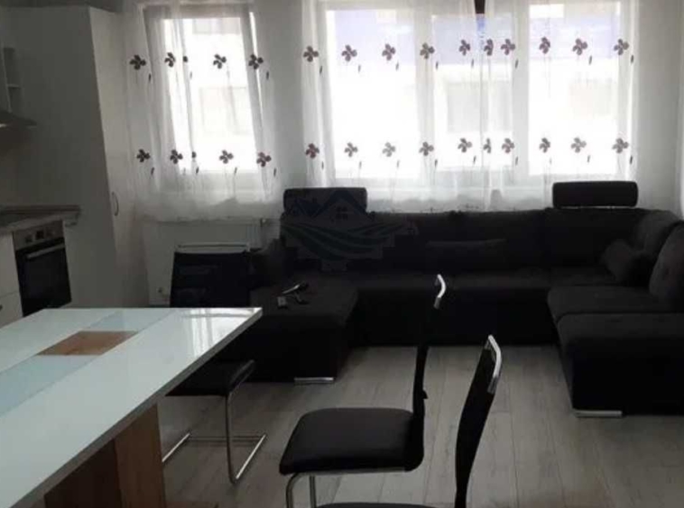 Дава се под наем Тристаен апартамент в Пловдив, Западен - 90 кв.м за 410лв € - Снимка #1