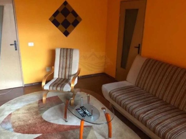 Дава се под наем Тристаен апартамент в Пловдив, Старият град - 89 кв.м за 420лв € - Снимка #1