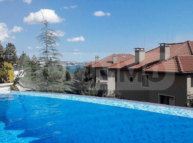 Тристаен апартамент в Каварна - 122 кв.м за 1386 €/кв.м - Снимка #16