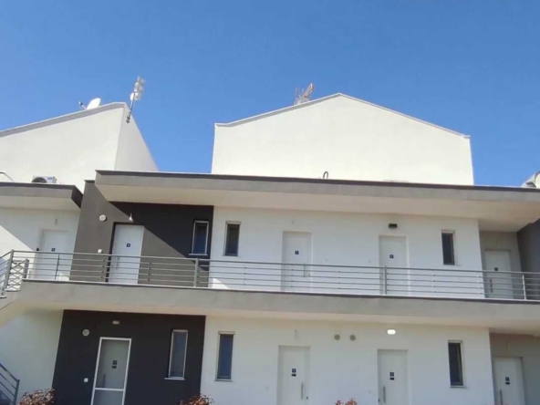 Дава се под наем Едностаен апартамент в София, 7-ми 11-ти километър - 30 кв.м за 50 € - Снимка #1