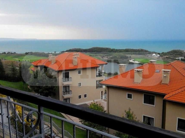 Тристаен апартамент в Каварна - 122 кв.м за 1386 €/кв.м - Снимка #1