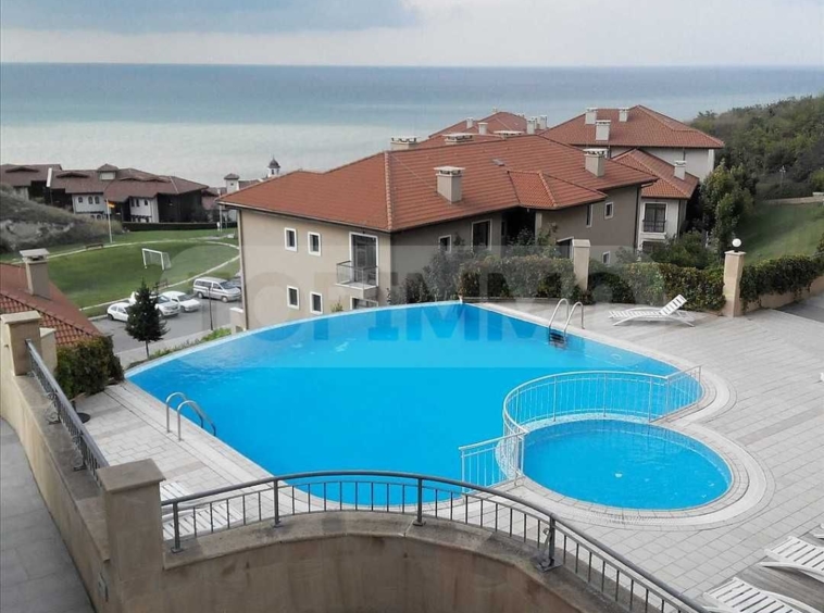 Двустаен апартамент в Каварна - 71 кв.м за 2043 €/кв.м - Снимка #9