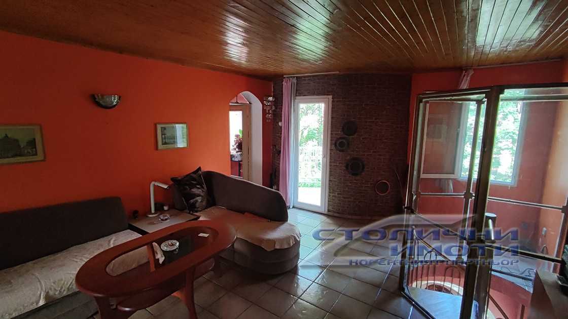 Етаж от къща в София, Център - 160 кв.м за 1313 €/кв.м - Снимка #1